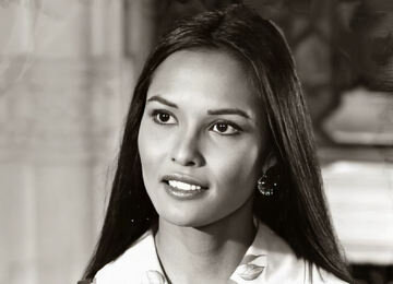 Лаура Гемсер